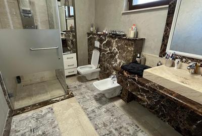 Apartament cu 3 camere decomandat în Central - 3