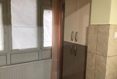 Apartament cu 3 camere decomandat în Central - 2