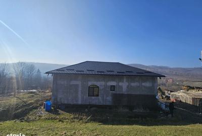 Casă cu 4 camere cu Canalizare în Boțești - 9