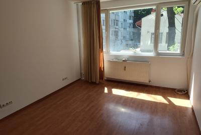 Apartament semidecomandat în Baba Novac - 10