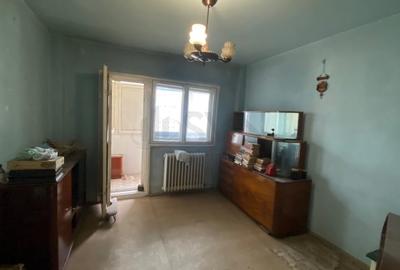 Apartament cu 4 camere decomandat în Turda - 10