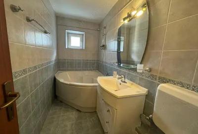 Apartament cu 3 camere decomandat în Decebal - 14