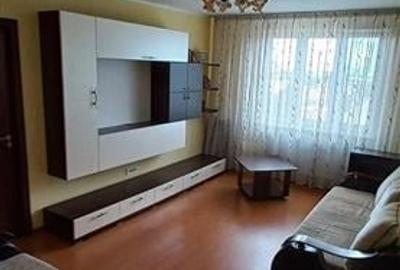 Apartament cu 3 camere decomandat în Gemenii