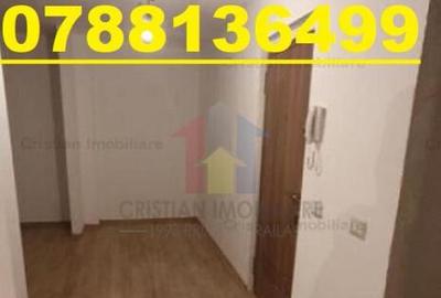 Apartament cu 3 camere semidecomandat în Viziru 3