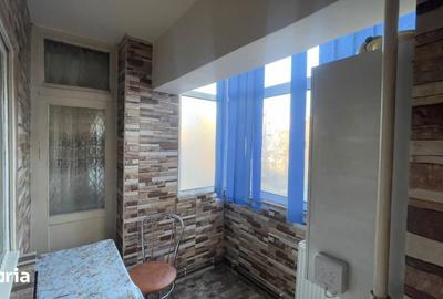 Apartament cu 3 camere decomandat, mobilat în 1 Mai - 7