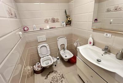 Casă individuală cu 6 camere cu Canalizare în Tractorul - 23