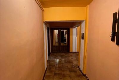 Apartament cu 3 camere decomandat în Central - 2