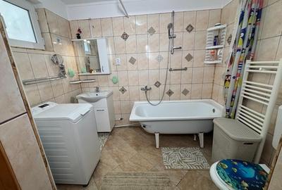 Busteni Casa de vacanta sau locuinta permanenta in Busteni, cartier Zamora- zona A - 9