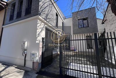 Casă cu 4 camere cu Canalizare în Domenii - 2