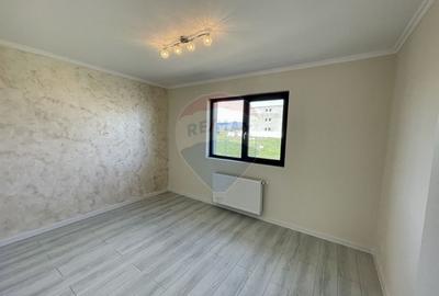 Casă cu 4 camere cu Canalizare în Exterior Vest - 20