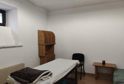 Inchiriez cabinet terapie complementara/psihoterapie/kinetoterapie - 1