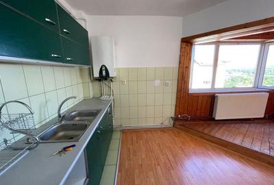 Apartament cu 2 camere decomandat în Central - 2