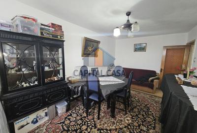 Apartament cu 3 camere semidecomandat în Central - 1