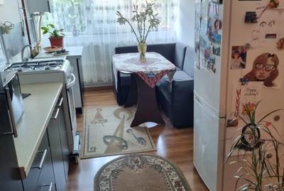 Apartament cu 3 camere decomandat, mobilat în 1 Mai - 9