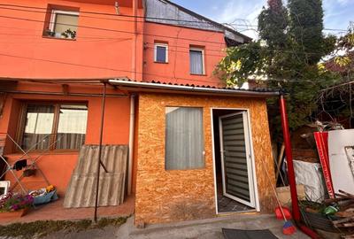 Casa cu 2 camere in curte comuna, zona Garii, 135000 Eur - 7
