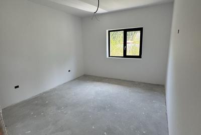 Casă cu 3 camere în Bujoreni - 2