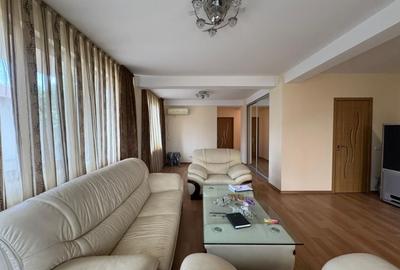 Apartament cu 3 camere semidecomandat, mobilat în Sud - 2