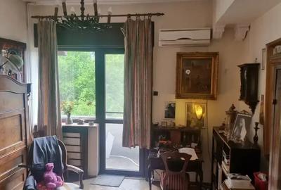 Apartament cu 5 camere semidecomandat, mobilat în Armeneasca - 8