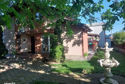 Casă cu 4 camere cu Teren 1400 Mp în Central - 20