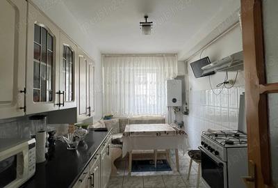 Apartament 2 camere decomandat, Strada Republicii Adjud - 5