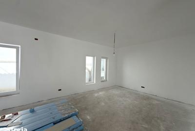 Casă cu 3 camere cu Teren 275 Mp în Sânmihaiu Român - 16