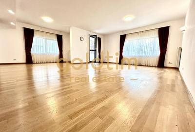 Apartament cu 4 camere decomandat în Capitale - 1