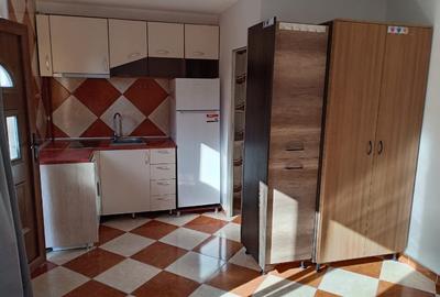 Garsonieră nedecomandată în Apărătorii Patriei - 2