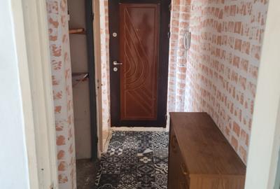 Apartament cu 2 camere nedecomandat în Malu Roșu