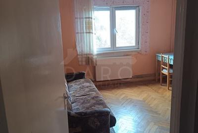 Apartament cu 3 camere în Tudor