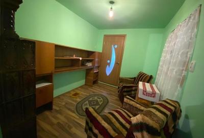 Casă cu 6 camere cu Teren 1300 Mp în Seciu - 8