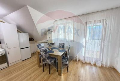 Apartament cu 3 camere semidecomandat în Central - 2