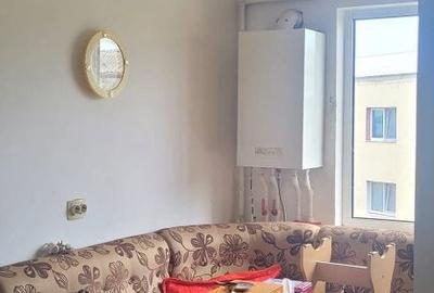 Apartament cu 3 camere semidecomandat în Central - 6