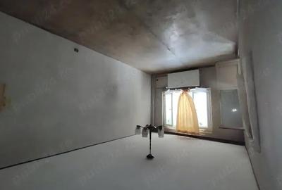 Apartament cu 3 camere decomandat în Rahova - 2