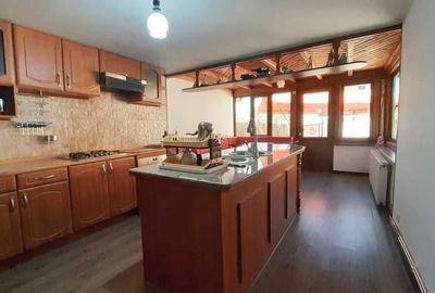 Casă cu 4 camere în Voinești - 7