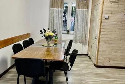 Casă cu 6 camere cu Teren 400 Mp în Zamora - 2