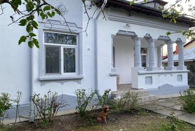 Teren cu iesire la lac si casa in stil brancovenesc Teren cu iesire la lac si casa in stil brancovenesc - 2