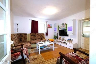 Casă cu 6 camere cu Teren 680 Mp în Palazu Mare - 5