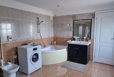 Casă cu 4 camere cu Teren 250 Mp în Stolnici - 3