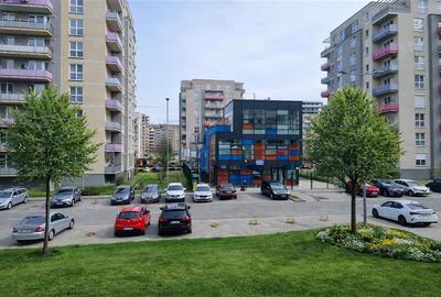 Apartament cu 3 camere decomandat, mobilat în Tractorul - 10