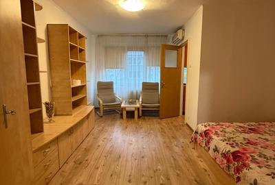 1 Decembrie 1918, chiar la metrou 1 Decembrie 1918, chiar la metrou - 2