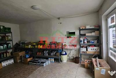 Spațiu comercial, de 166 mp, în Central - 4