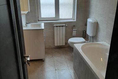 Apartament cu 3 camere semidecomandat, mobilat în Ultracentral - 1