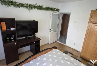 Apartament cu 2 camere decomandat în Peco - 9
