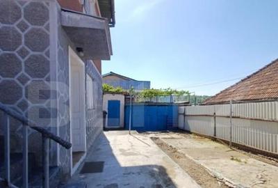 Casa de vanzare, cu 3 camere, 85 mp, 151 mp teren, zona cent - 14