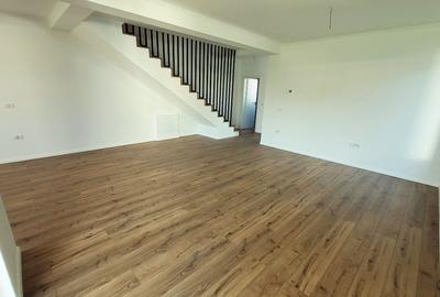 Duplex cu 4 camere cu Teren 328 Mp în Moșnița Veche - 8