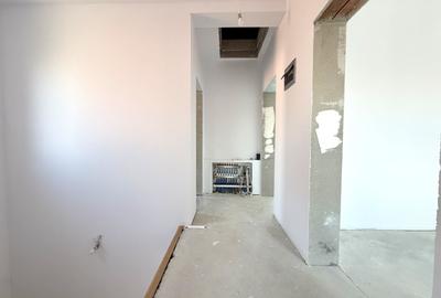 Duplex cu 5 camere cu Canalizare în Dumbrăvița - 10