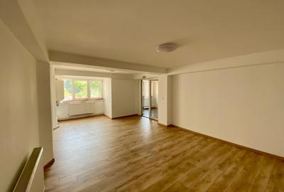 Spatiu comercial, stradal, de inchiriat - 17