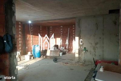 Casă cu 3 camere cu Canalizare în Central