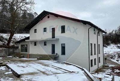 Casă cu 2 camere cu Teren 822 Mp în Central - 3