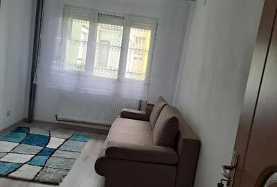 Apartament cu 3 camere decomandat în Fântânele - 8